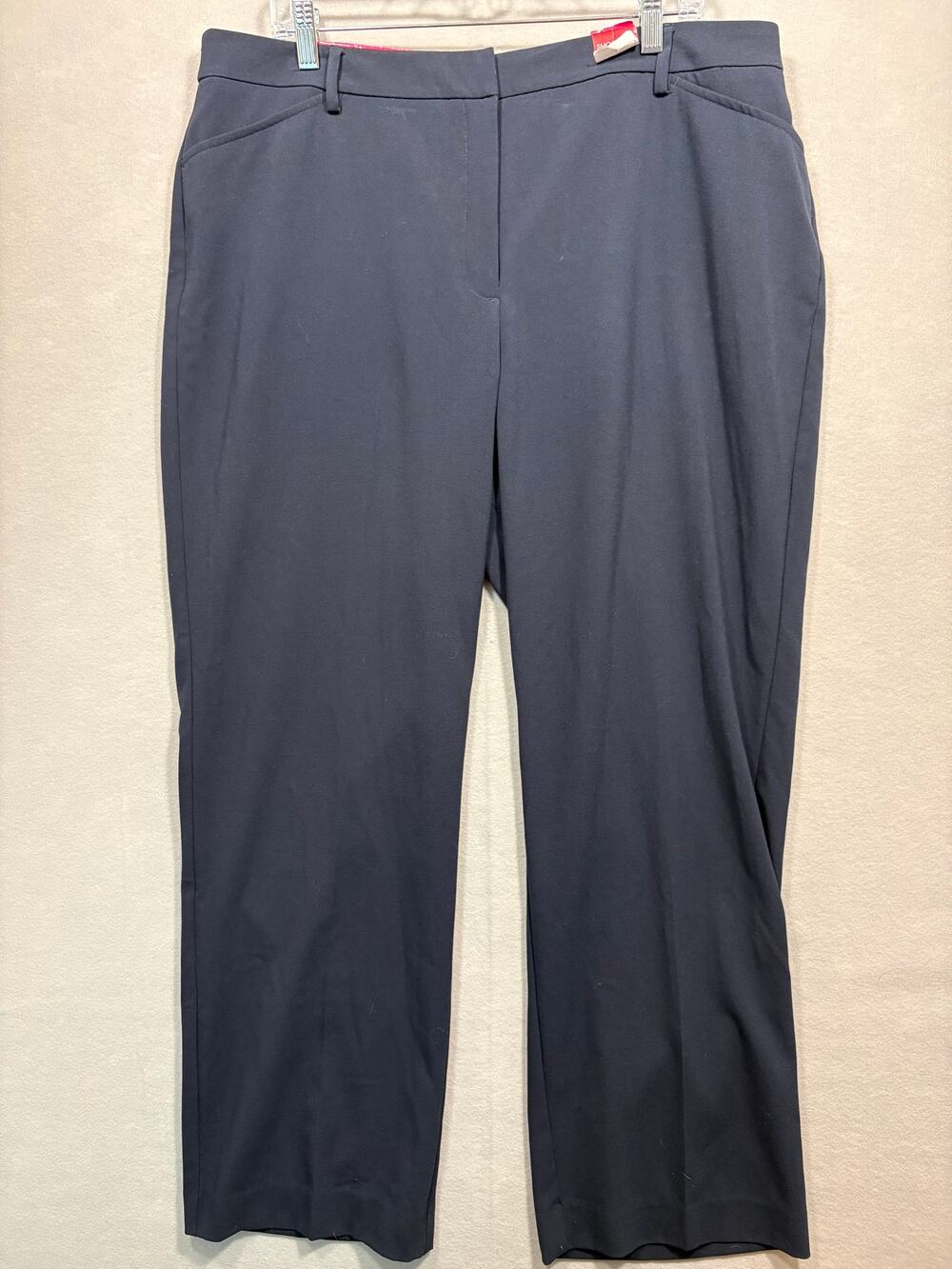 NWT 212 Collection Natural Fit Straight Leg Pants 18 Short Black Comfort Waist